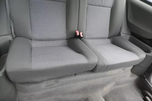 VW Lupo Seat Arosa Sitz Rückbank Sitzfläche für Kopfstützen schwarz (181094)