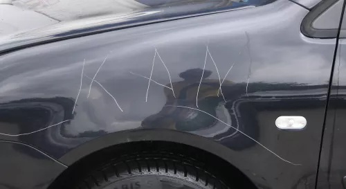 VW Polo 9N Kotflügel vorne links schwarz LC9Z bis ca.Bj.2004   -DELLE (181104)