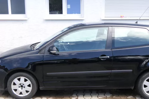 VW Polo 9N 9N3 Tür vorne links Fahrertür 2/3-Türer scharz L041 -ohne Anbauteile