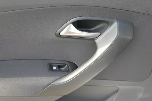 VW Polo 6R 1x Türverkleidung Verkleidung Tür 4/5-Türer hinten links schwarz (181248)