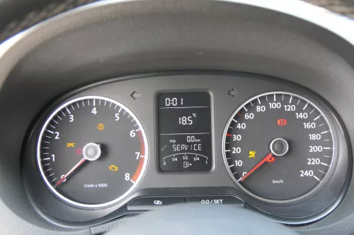 VW Polo 6R Tacho Tachometer Kombiinstrument 81.799km 6R0920860D Benziner (181257)