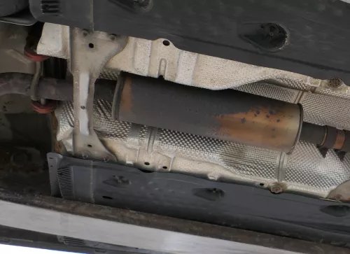 VW Golf Plus Auspuff Endschalldämpfer hinten 1,6  Motor BAG BLP BLF Mittelschal (181348)