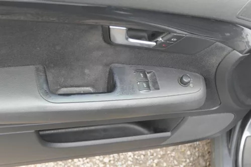 1x A4 8E B6 Türverkleidung Verkleidung Tür vorne links soul (181404)