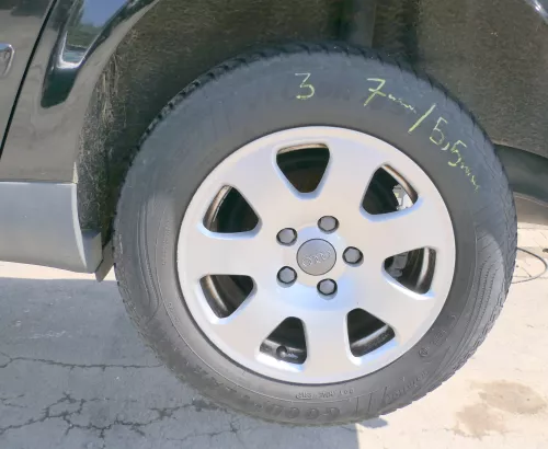 4x A4 8E A6 4B Alufelgen 195/65 R15 91T Allwetterreifen Reifen 6-8mm 8E0601025 (181528)