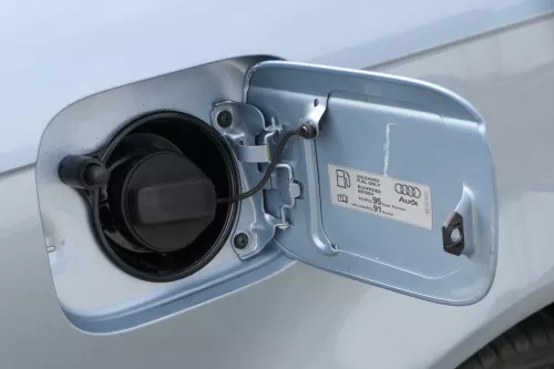 Audi A4 8E B6 Tankdeckel Tankklappe Tank Deckel Klappe blau LY5J (181542)