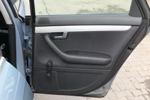 1x A4 8E B7 Türverkleidung Verkleidung Tür hinten rechts soul schwarz