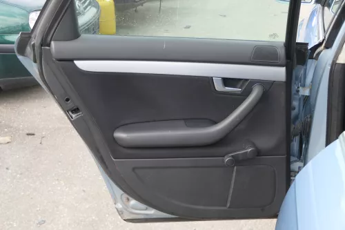 1x A4 8E B7 Türverkleidung Verkleidung Tür hinten links soul schwarz