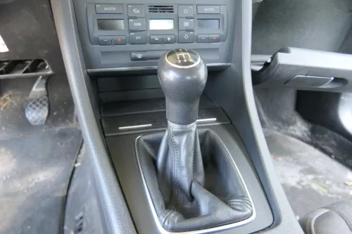 Audi A4 8E B6 B7 Mitteltunnel hinten Verkleidung um Handbremse Konsole schwarz (181566)