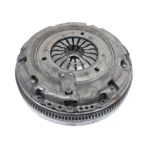 VW Golf 7 5G Zweimassenschwungrad Kupplung 2,0 TDI CRLB 04L105266C