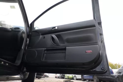 1x New Beetle 9C Türverkleidung Verkleidung Tür vorne rechts (181828)