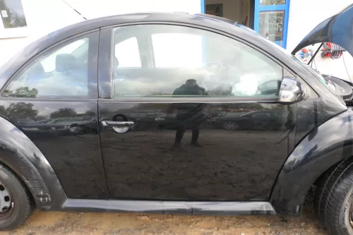 VW New Beetle 1C 9C Tür vorne rechts Beifahrertür schwarz L041 -OHNE Anbauteil