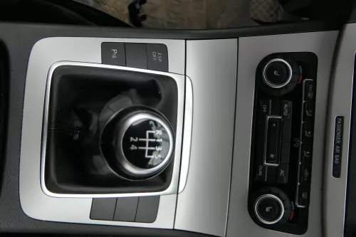 Passat 3C Mittelkonsole Verkleidung Klappe Abdeckung Dekor silber matt chrom Asc (181906)