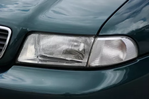 Audi A4 B5 Kombi + Limo Stoßstange vorne Frontstoßstange grün LZ6U (182191)