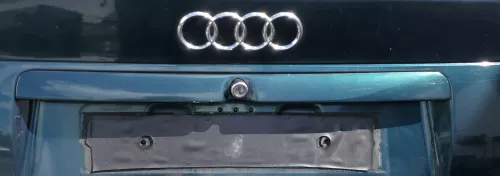 Audi A4 B5 Limousine Griff Heckklappe Heckklappengriff grün LZ6U biscaBj.1999