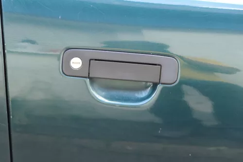 Audi A4 B5 Tür nur Türblatt vorn rechts Beifahrertür grün LZ6U Kombi Limo (182202)