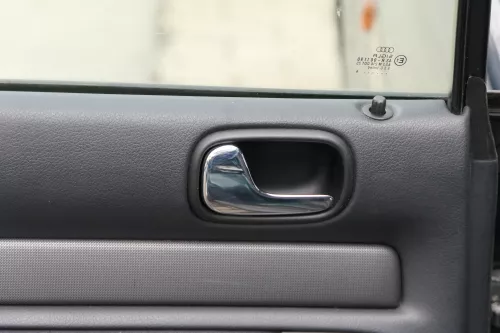 1x Audi A4 B5 Türverkleidung Verkleidung Tür hinten links  Griff Öffner (182210)