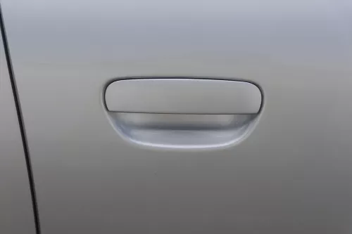 Audi A3 8L Tür nur Türblatt vorne rechts - silber LY7W 4/5-Türer (182329)