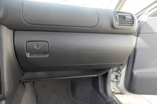 Audi A3 8L Handschuhfach Klappe 8L1857095 soul schwarz Facelift