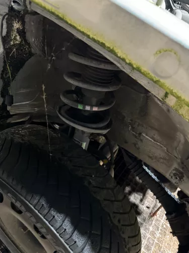 2 Stück VW Golf 4 Octavia A3 Stoßdämpfer Federbein Feder vorne 1J0413031AE TDI