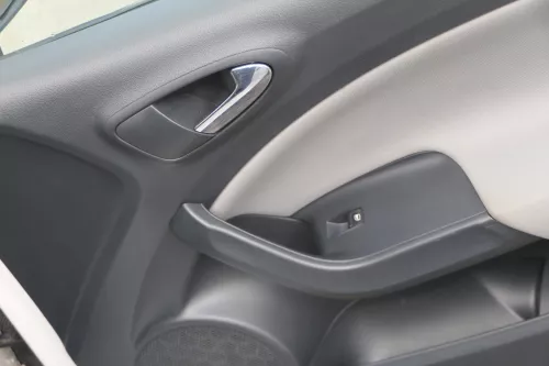 1x Ibiza 6J Türverkleidung Verkleidung Tür vorne rechts 2/3-Türer karbonschwarz (182433)