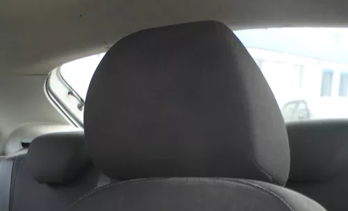 Seat Ibiza 6J Kopfstütze vorne vorn schwarz