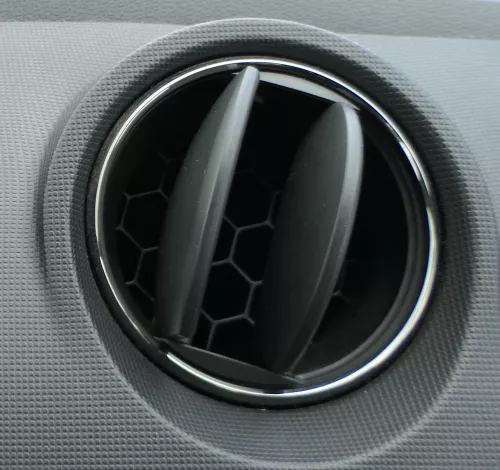 1x Ibiza 6J Lüftungsdüse Düse Lüftung mitte  Armaturenbrett   chrom schwarz (182505)