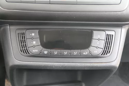Seat Ibiza 6J Steuergerät Klimaanlage Klimabedienteil 6J0820043E Klimatronic
