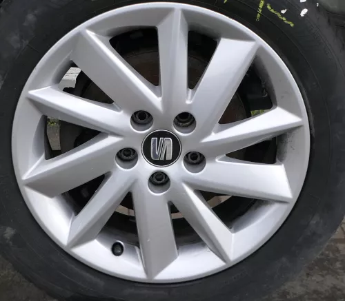 1x Seat Ibiza 6J Alufelge 6J0601025M 6J0 601 025 M 6jx15 H2 ET38 5x100 Marsala 4