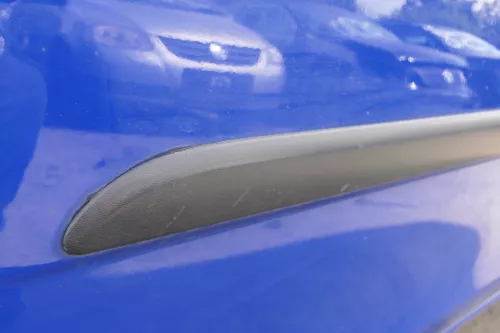 Fabia 5J Kombi + Limo Tür vorne links Fahrertür - blau LF5K -ohne Anbauteile (182552)