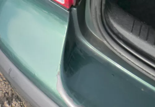 VW Golf 4 Limousine Stoßstange hinten Heckstoßstange Stoßfänger grün LC6M (182575)