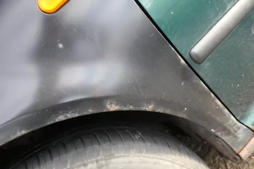 VW Golf 4 1J Kotflügel vorne links schwarz Rost (182578)