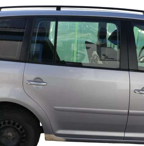 VW Touran 1T 1T3 Tür hinten rechts silber LA7W - ohne Anbauteile