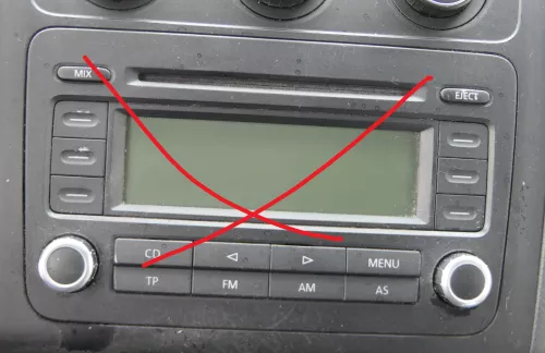 VW Touran Blende MIttelkonsole um Radio Abdeckung 1T0858071L/G Kratzer schwarz g (182608)