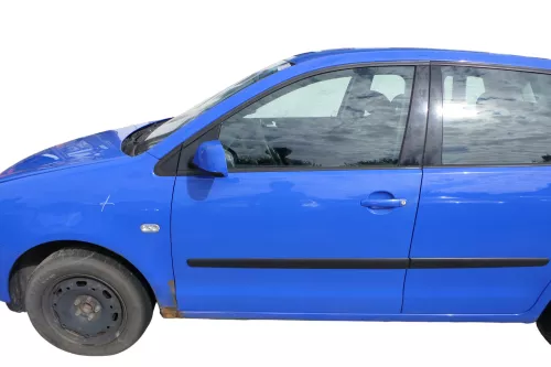 VW Polo 9N 9N3 Tür vorne links Fahrertür 4/5-Türer ohneAnbauteile blau LA5F