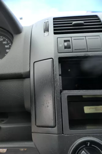 VW Polo 9N Mittelkonsole Verkleidung um Radio schwarz 6Q0858069S  (182749)