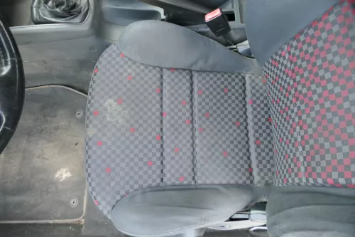 A3 8L Sitz Fahrersitz vorne links 2/3-Türer klappbar höhenverstellbar rot (182772)