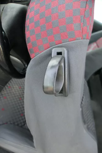 A3 8L Sitz Fahrersitz vorne links 2/3-Türer klappbar höhenverstellbar rot (182772)