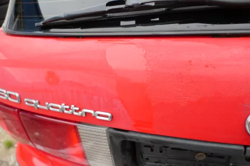 Audi 80 8C Kombi Avant hinten Heckklappe mit Scheibe Deckel rot LY3H ohneAnbaute (182822)