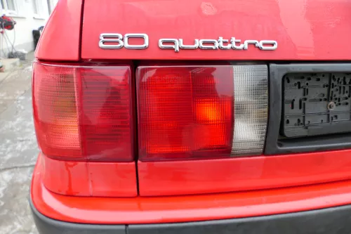 Audi 80 8C Kombi Avant hinten Heckklappe mit Scheibe Deckel rot LY3H ohneAnbaute (182822)