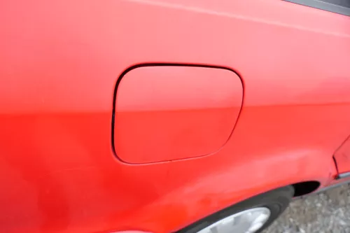 Audi 80 Tankdeckel Klappe Tankklappe Tank rot LY3H 8A0809905A (182837)