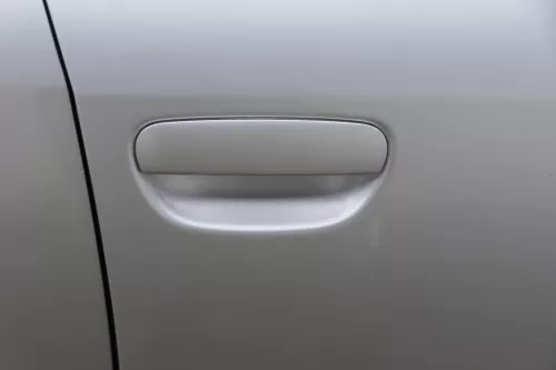 Audi A6 4B C5 Tür nur Türblatt vorne rechts Beifahrertür silber grau LY7W (183044)