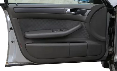 1x A6 4B Türverkleidung Verkleidung Tür vorne links swing grau