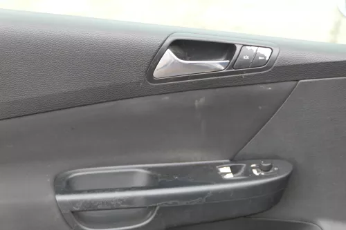 VW Passat 3C Variant 1x Türverkleidung Verkleidung Tür vorne links schwarz (183104)