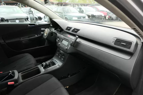 Passat 3C Mittelkonsole Verkleidung Klappe Abdeckung Dekor netzoptik schwarz mat (183109)