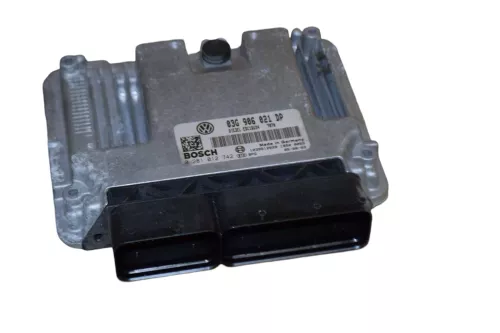VW Passat 3C Steuergerät 1.9 TDI 77kw 105PS BKC Motor 03G906021DP