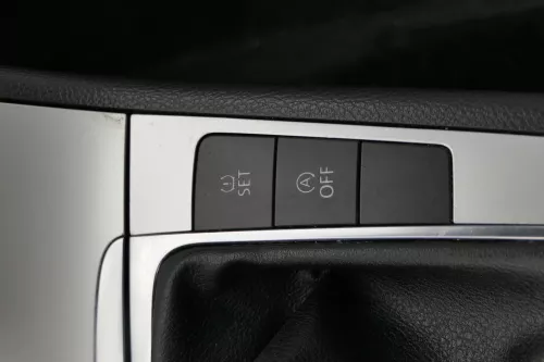 Passat 3C Mittelkonsole Verkleidung Klappe Abdeckung Dekor silber matt chrom Asc (183132)