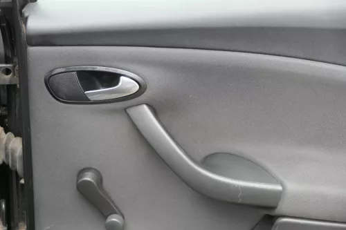 1x Altea 5P Türverkleidung Verkleidung Tür hinten rechts - schwarz venusgrau (183159)