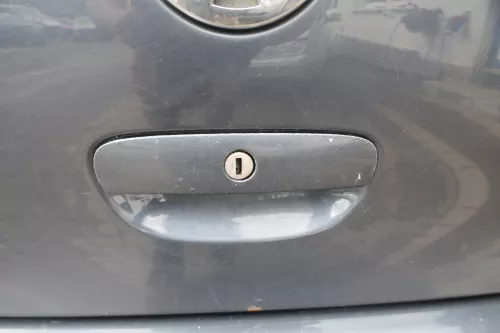 VW Polo 9N 9N3 Griff Heckkklappe Heckklappengriff grau LC7V