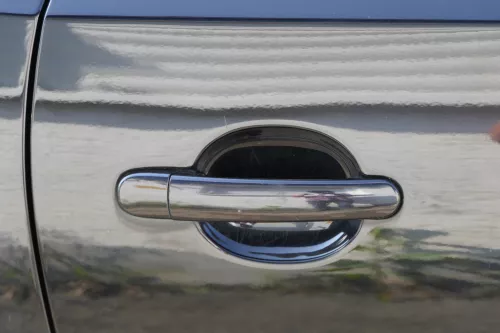 Polo 9N 9N3 Tür vorne rechts Beifahrertür 2/3-Türer schwarz L041 ohneAnbauteile (183237)