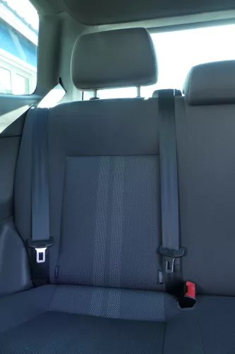 VW Polo 9N 9N3 Sitz Rückbank Sitzfläche Sitze 3 Punkt Gurt hinten OHNEKopfstütze (183248)